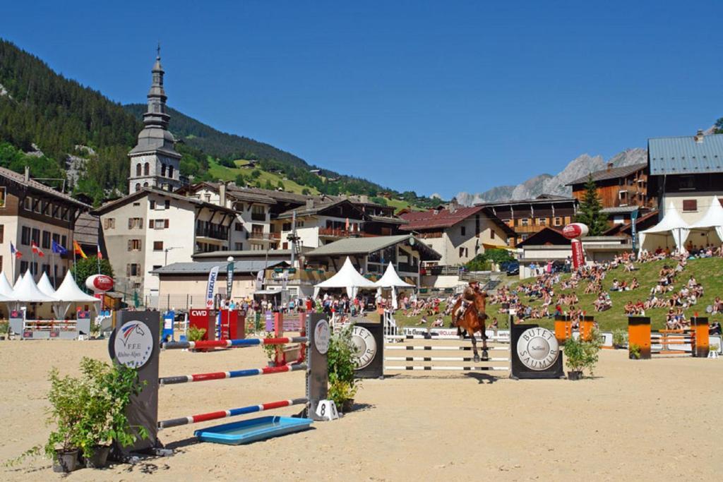 Residence - Les Grandes Alpes La Clusaz Exterior foto